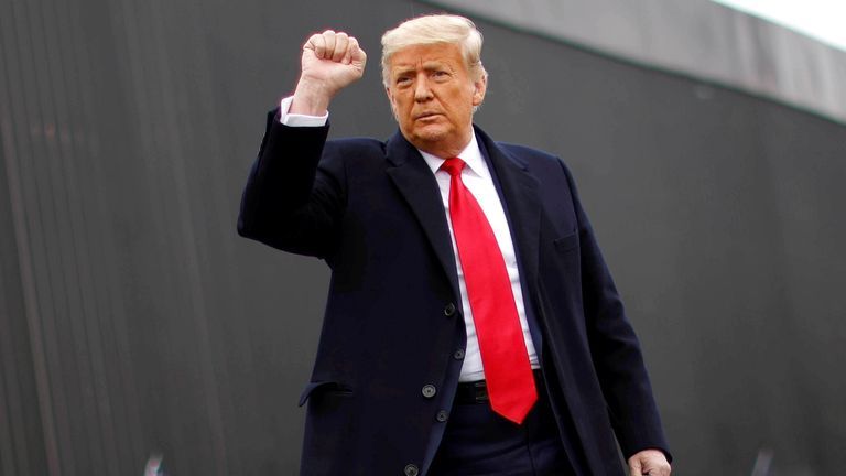 دادگاه منهتن با احتساب سود بدهی، ترامپ را به پرداخت ۴۵۴ میلیون دلار  محکوم کرد