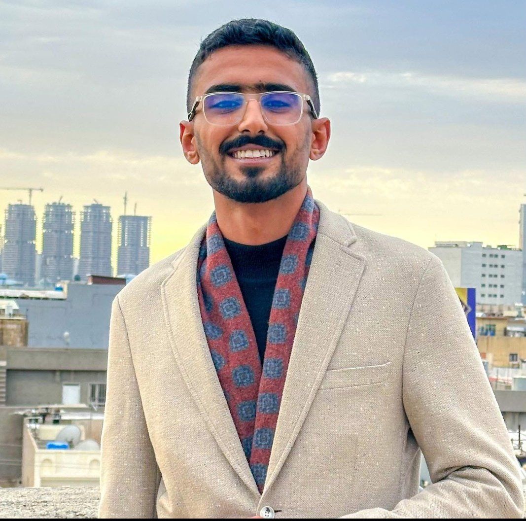 چسباندن پرچم عراق بر عکس‌ سلیمانی و المهندس؛ ۳ نفر در این کشور دستگیر شدند