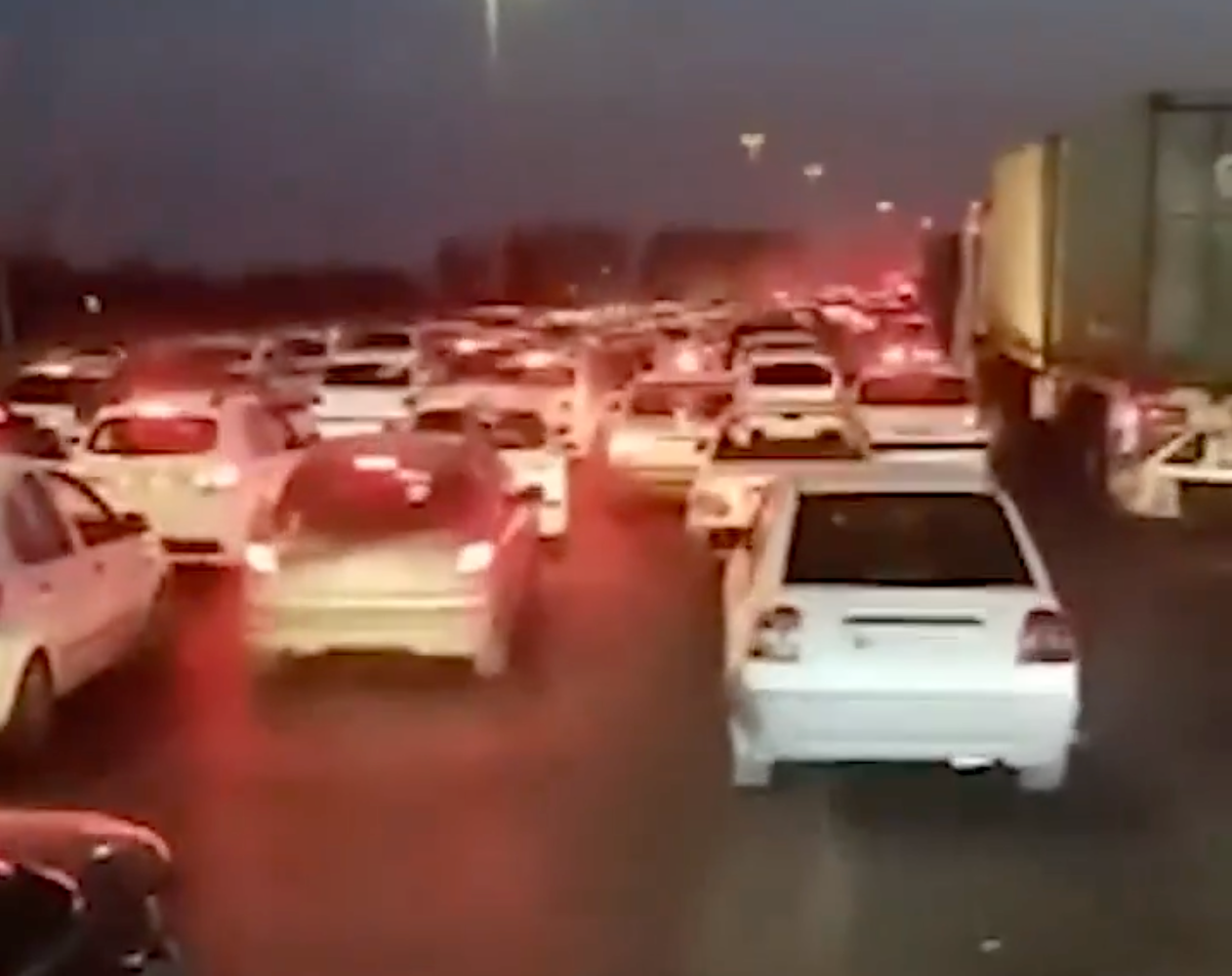 Tehran residents flee amid alleged Israeli plan to trigger exodus