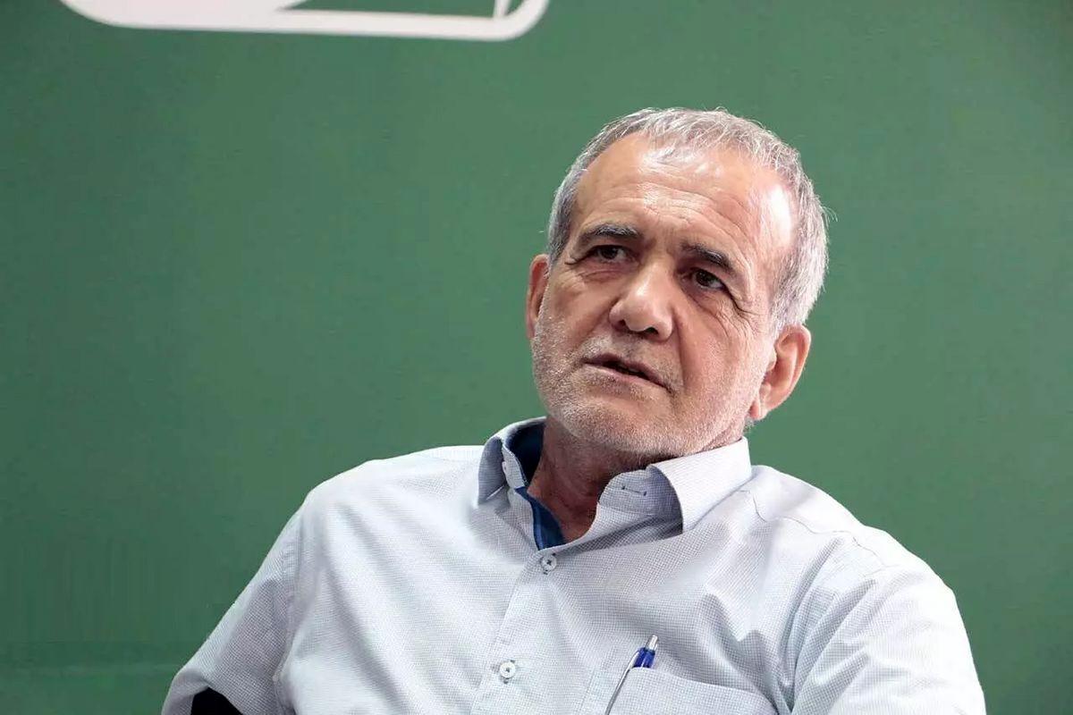 منظمة حقوقية: بزشكيان جزء لا يتجزأ من النظام الإيراني ومدافع وَفيّ عن المرشد خامنئي