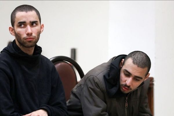 محل دفن دو معترض اعدام شده را به خانواده اطلاع ندادهاند