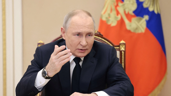 ولادیمیر پوتین با تمجید از ایلان ماسک: چنین افرادی بهندرت در میان انسانها پدیدار میشوند