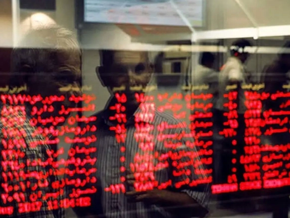 در پایان معاملات روز چهارشنبه شاخص کل بورس بیش از ۵۲ هزار واحد سقوط کرد