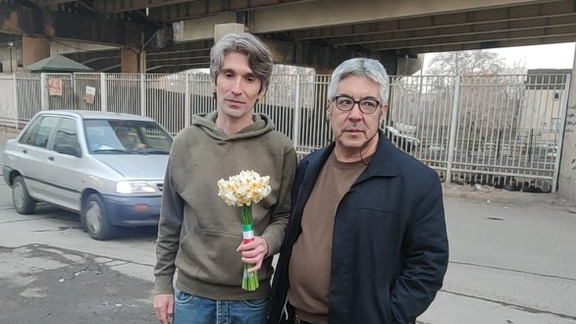 آرش صادقی، فعال مدنی، به پنج سال و هشت ماه زندان و مجازاتهای دیگر محکوم شد