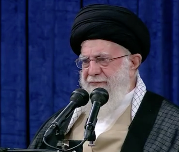 خامنئي: أميركا تخطط لخلق أزمات في إيران.. ولن تستطيع