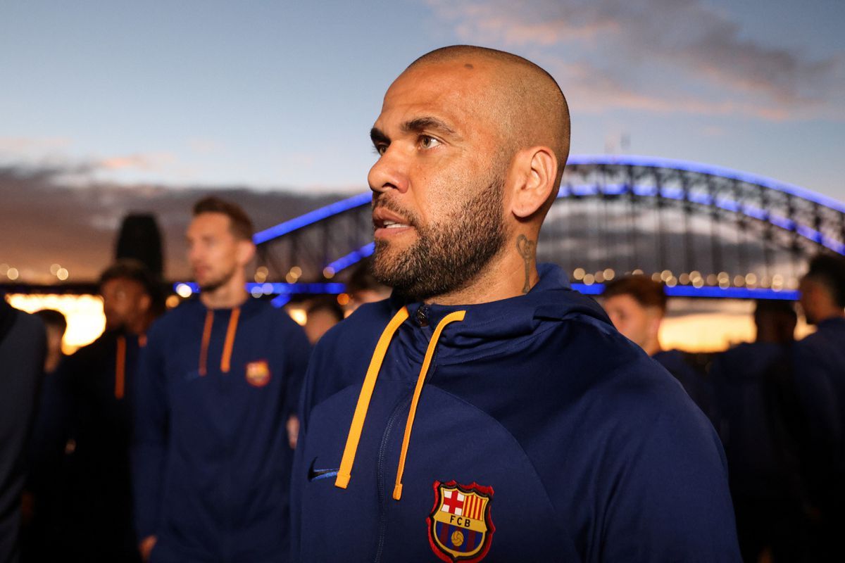 مدافع پیشین بارسلونا به اتهام آزار جنسی بازداشت شد