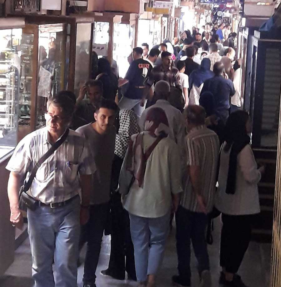 هجوم بی سابقه مردم در روز یکشنبه ۲۸ مرداد ۱۴۰۳، برابر ۱۳ ماه قمری صفر برای خرید طلا حتی نایب رییس اتحادیه طلا و جواهر را شوکه کرد . هیچ پاسخی روشنی درباره پشت پرده تبلیغات هماهنگ برای آن رویداد ارائه نشده است. 