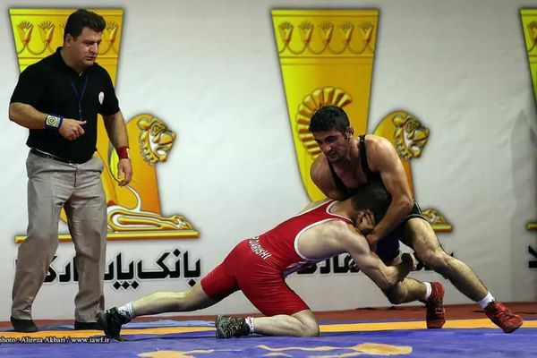 حمله به داور بینالمللی کشتی ایران و پسرش با چاقو و قمه در نهاوند