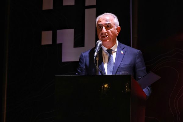 شاهزاده رضا پهلوی: اکنون وظیفه ما حفظ امید و همبستگی ملی است