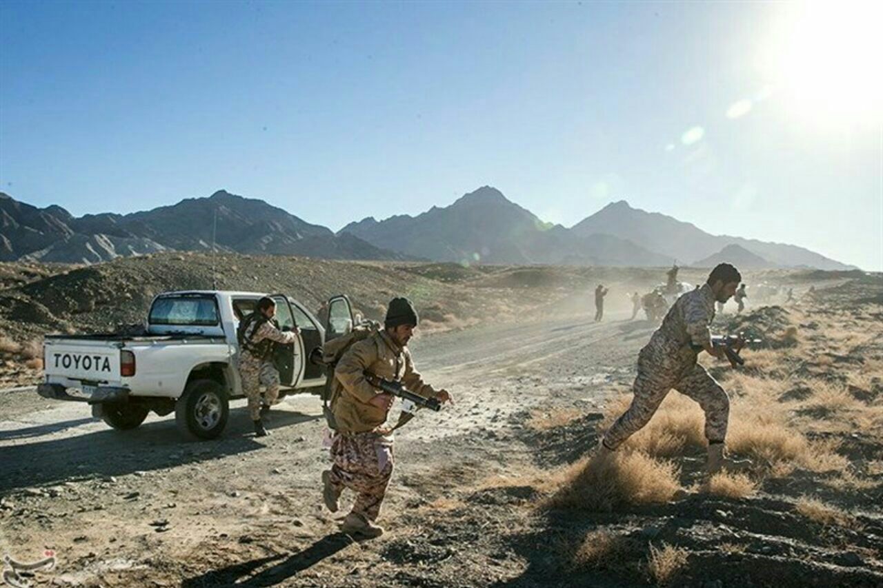 مقتل 4 عناصر من الحرس الثوري في اشتباكات مع جماعة كردية شمال غربي إيران 