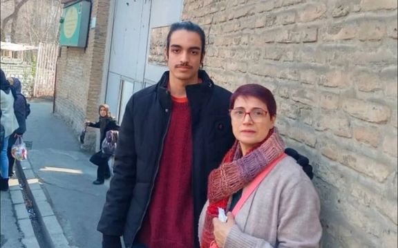 المحامية نسرين ستوده تلتقي زوجها في السجن دون حجاب إجباري