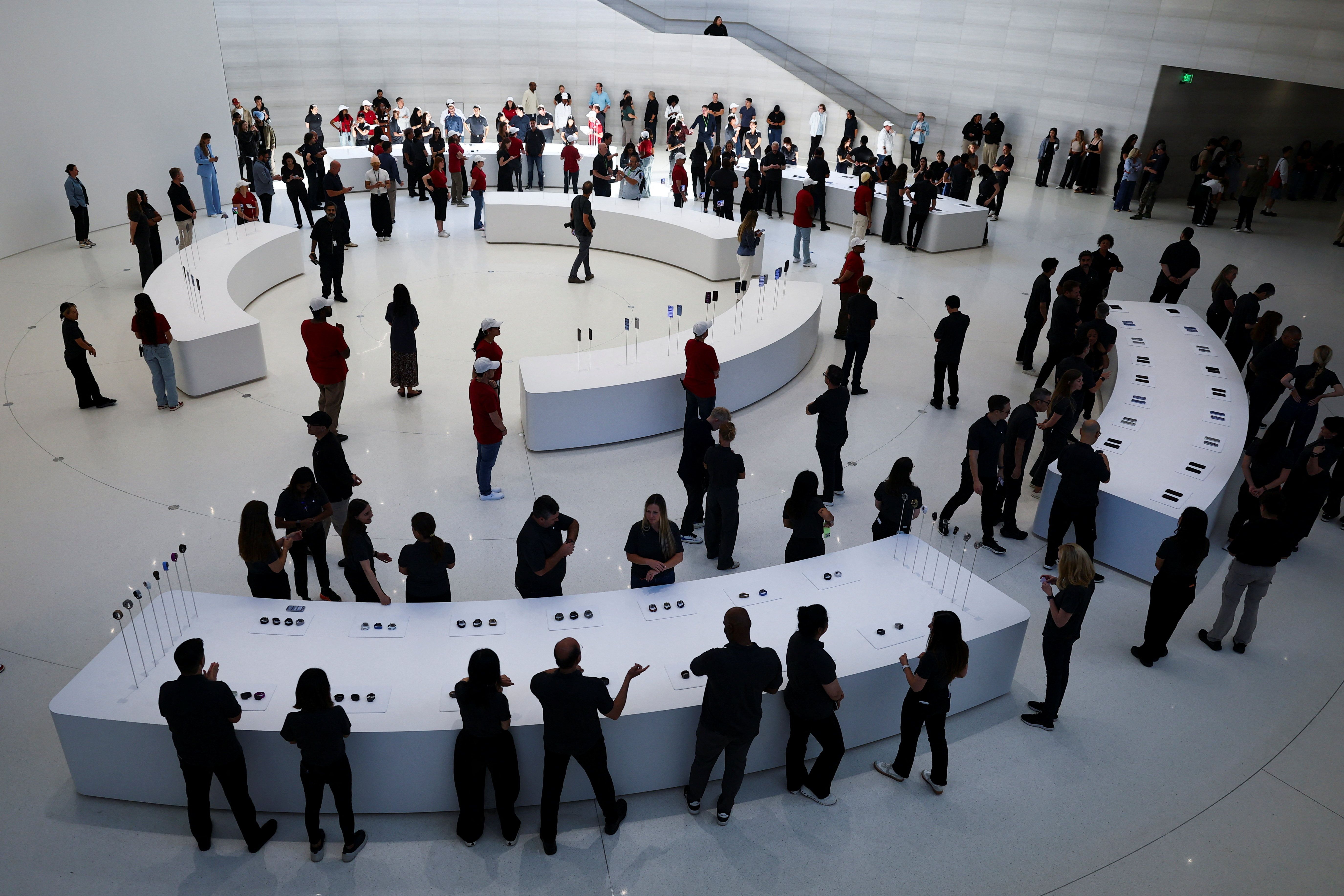 Iranian engineer detained after protests presents camera feature at Apple launch