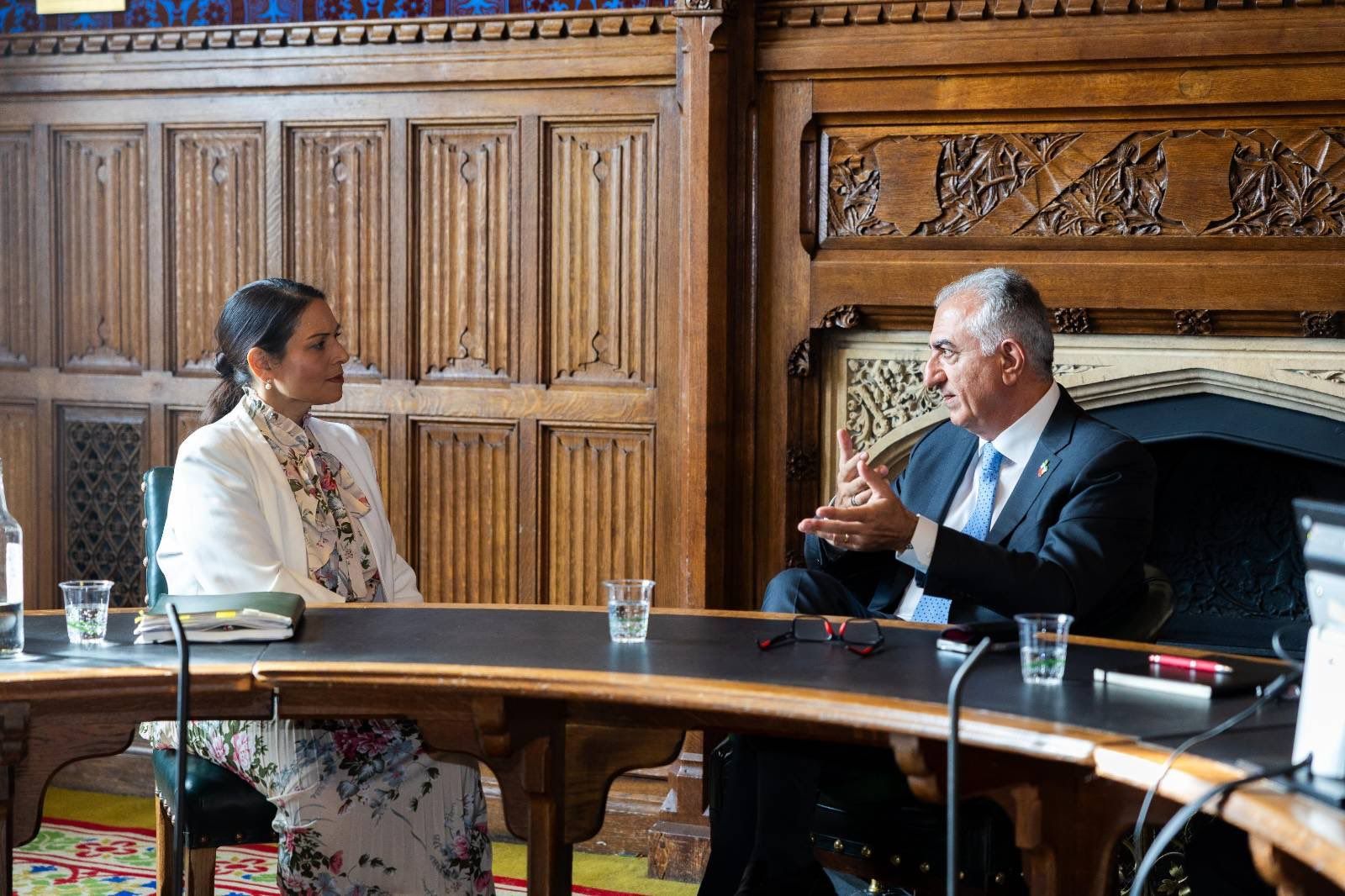 ولي عهد إيران السابق: بريطانيا لن تسمح للحرس الثوري بتهديد مواطنيها على أراضيها