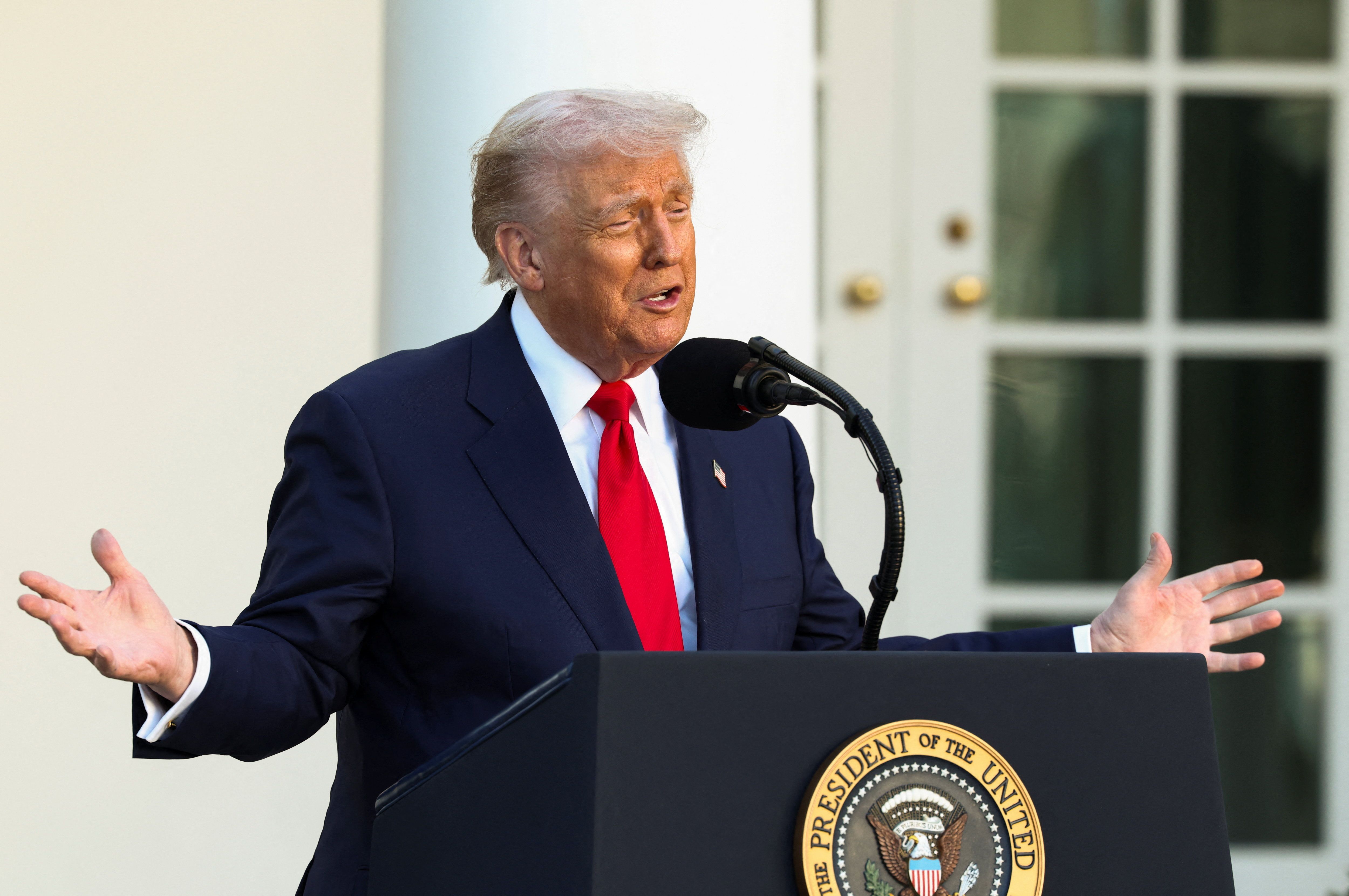 دونالد ترامپ: اگر ایران به دنبال سلاح هسته‌ای باشد، سایت‌هایش نابود خواهند شد