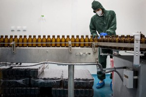 Iran health officials flag price rises as shortages loom over currency crunch