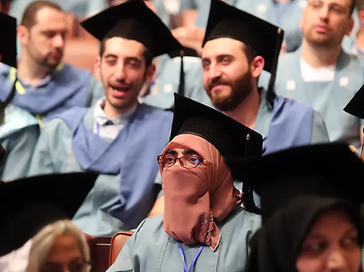 تسريب صوتي حول استعانة النظام الإيراني بطلاب أجانب لـ"خلق موالين" لطهران حول العالم