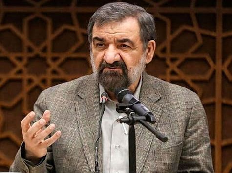 محسن رضایی: سه سال است نفت را قاچاقی میفروشیم و دلارها را مخفیانه وارد میکنیم