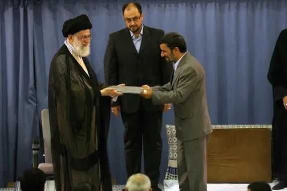 اولین حضور وحید حقانیان در مراسم تنفیذ حکم ریاست جمهوری محمود احمدینژاد در سال ۱۳۸۸ مورد توجه قرار گرفت.