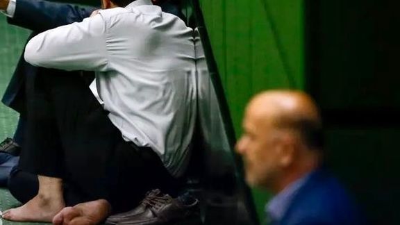 وضعیت حضور یک نماینده در جلسه رسمی مجلس برای بررسی کابینه پیشنهادی