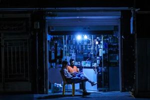 شهروندان از هزینه سنگین قطع روزانه برق بر زندگی خود گفتند