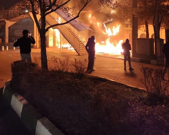 پیام مخاطبان: ماموران از داخل آمبولانس به معترضان شلیک کردند