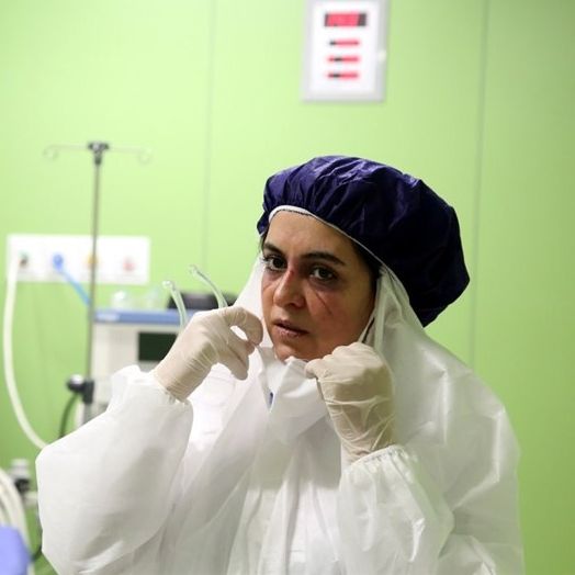 بسبب ظروفهم المعيشية السيئة.. تجمع احتجاجي للممرضين الإيرانيين في شيراز