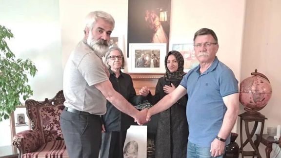 دیدار خانواده محمدمهدی کرمی با خانواده صادقی؛ «ما همه زخم یک تیر را در سینه داریم»