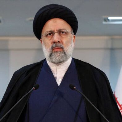 ابراهیم رئیسی: مردم انتظار شنیدن خبر حقوقهای چند دهمیلیونی را ندارند