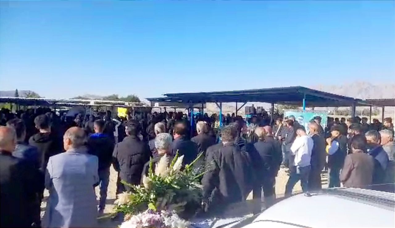 سالگرد کشته‌شدگان خیزش انقلابی در ۴ شهر؛ شهروندان فریاد آزادی سر دادند