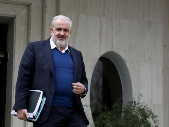 وزیر نیرو: نمیدانم قطعیهای برق تا کی ادامه دارد