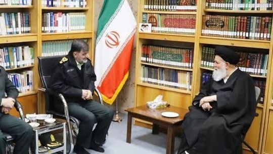 امام جمعه مشهد: پلیس در ایران باید از امنیت عقیده انقلابی مردم محافظت کند