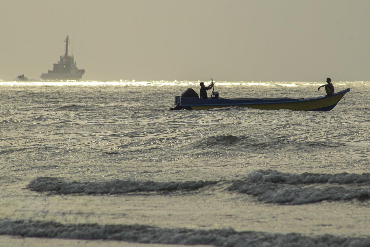 US sanctions Iran's Hormuz scheme amid shipping standoff