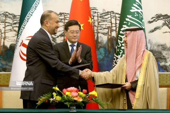 Iranian Foreign Minister Hossein Amir-Abdollahian (right) and his Saudi counterpart prince Faisal bin Farhan Al Saud (right) (April 6, 2023)