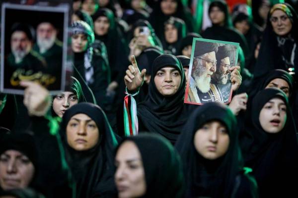 مقام سابق پنتاگون: جمهوری اسلامی معتقد است از «موضع قدرت» مذاکره میکند