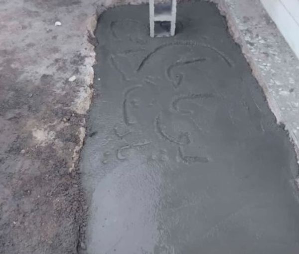 دفن جثمان بويا مولايي راد ضحية الشرطة الإيرانية في جو أمني مشدد بعد 10 أيام من مقتله 