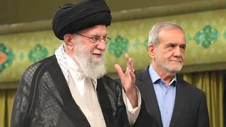 Why did Pezeshkian reveal his disagreement with Khamenei on US talks?