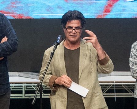 موجة اعتقالات سياسية جديدة في إيران لأهالي ضحايا نوفمبر 2019.. ومعهم مخرج شهير