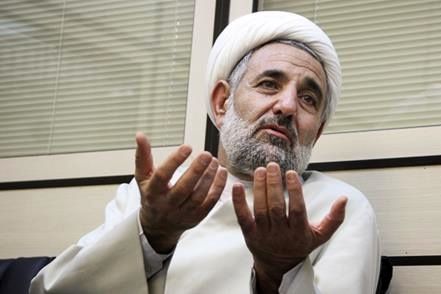 نماینده قم: نمایندگان هر روز با انتقاد و پرخاش مردم روبهرو میشوند