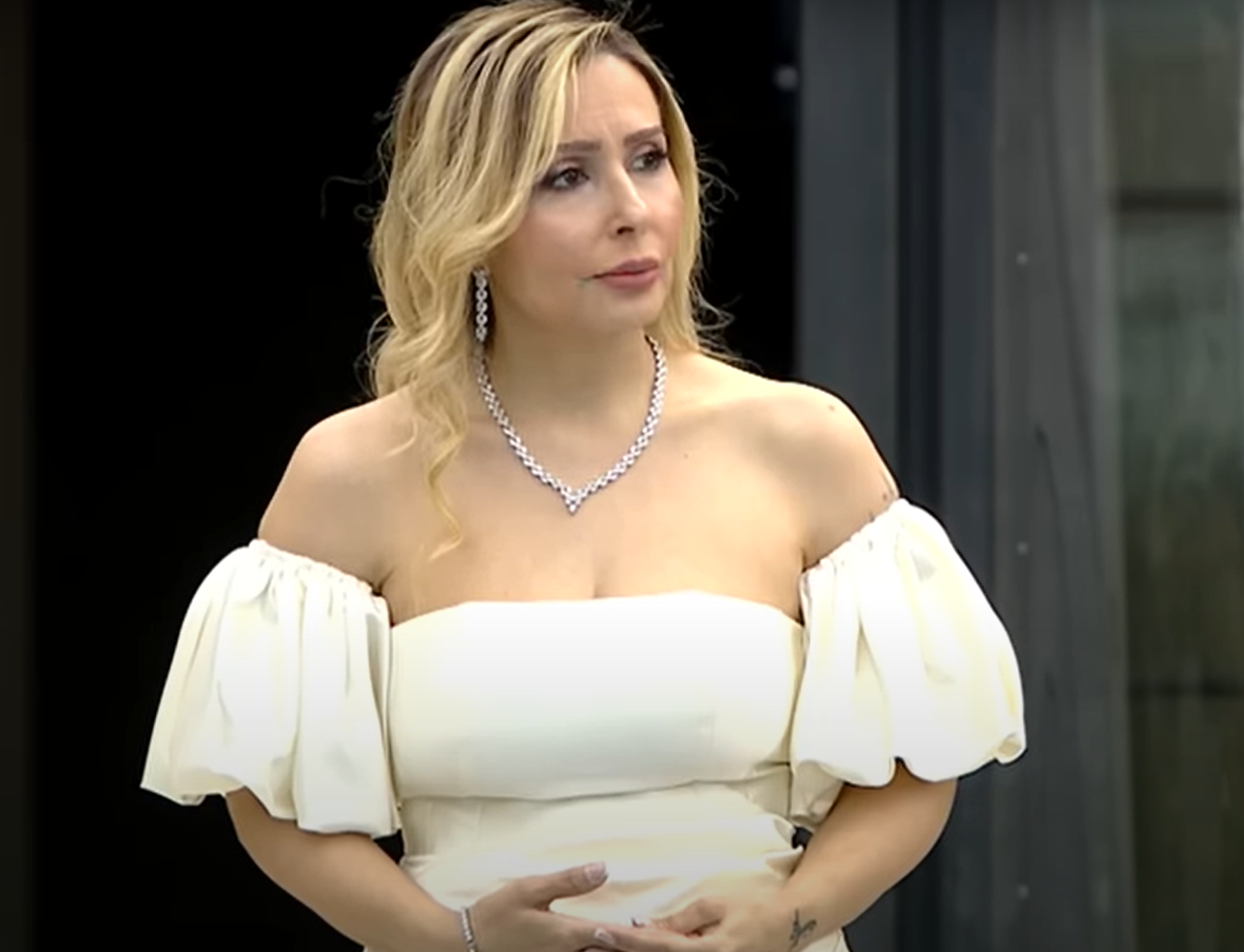 Eternal Love host Parastoo Salehi, a famous actress who became a critic of the Islamic Republic after leaving Iran