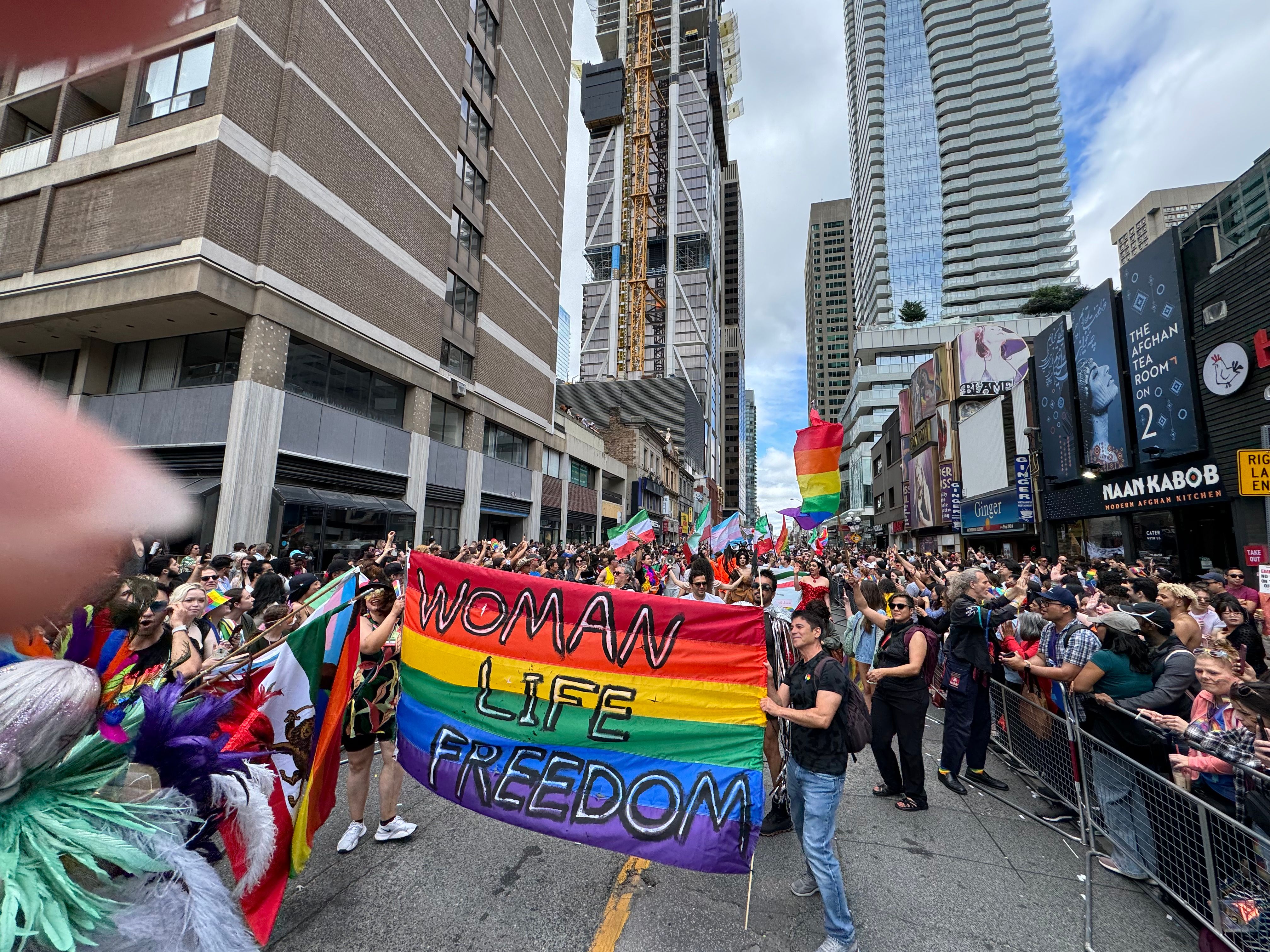 بیانیه ۵ تشکل کوییر: جمهوری اسلامی به قدرت اتحاد مردم ایران نابود خواهد شد
