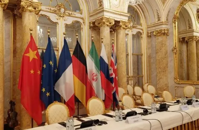 تسنیم از حداقل سه موضوع حل‌نشده در وین خبر داد؛ شمخانی: مذاکرات هر ساعت پیچیده‌تر می‌شود