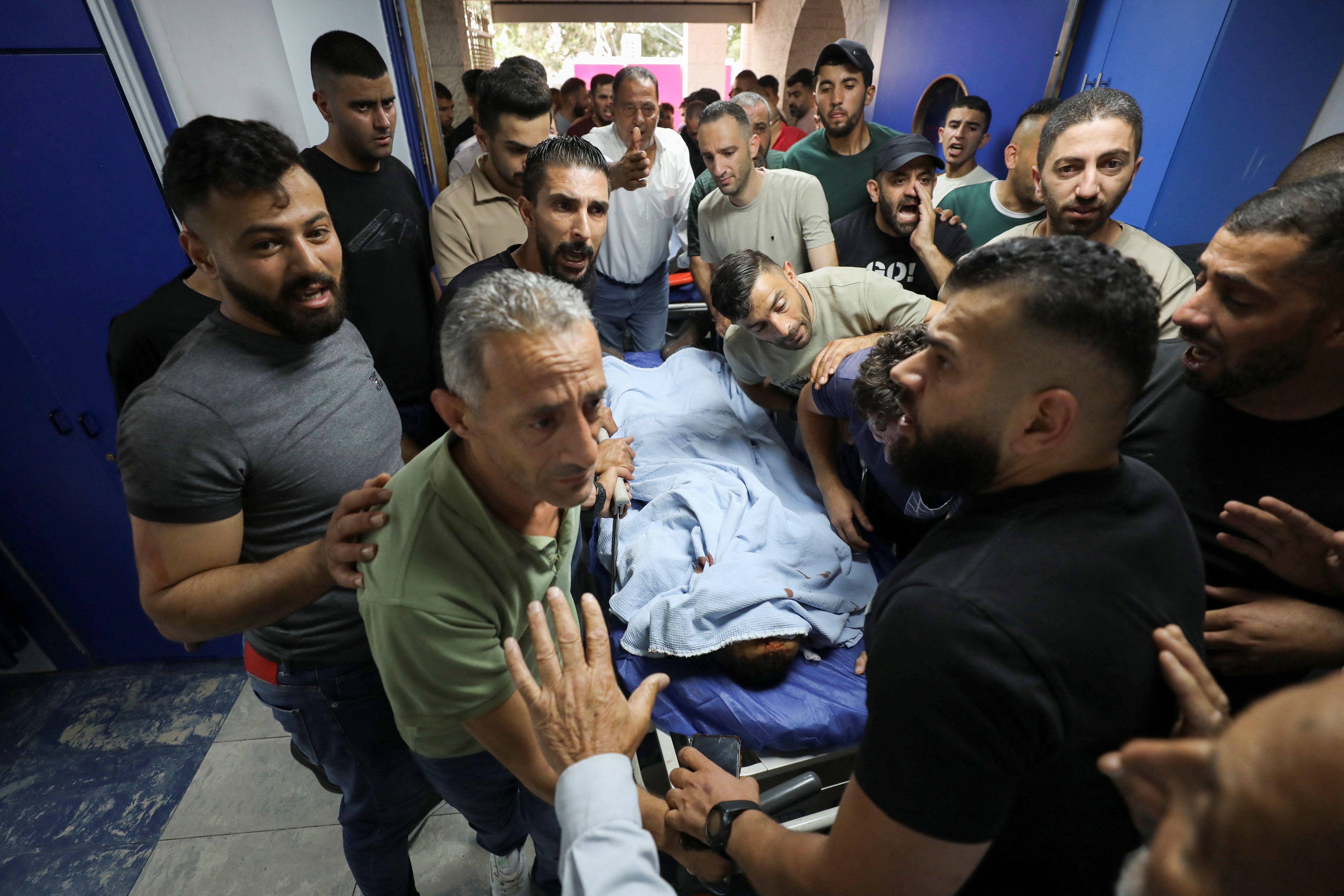 یک اسرائیلی و ۴ فلسطینی در جریان درگیری در کرانه باختری کشته شدند