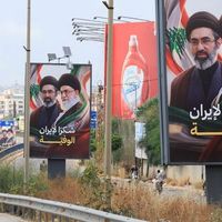 وزیر کشور لبنان: تصاویر خامنهای ظرف دو روز از مسیر فرودگاه بیروت جمعآوری میشوند