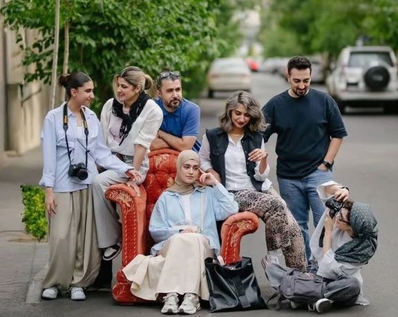 Viral Tehran photos belie women's repression, critics say