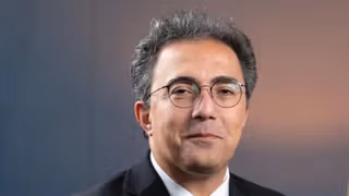 Deportation means death for Iran dissident in ICE lockup, supporters say