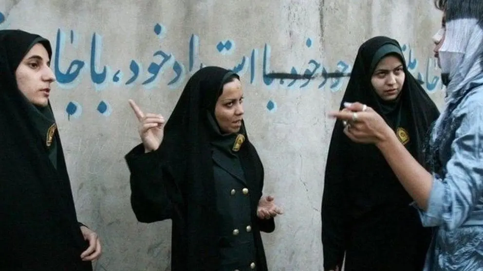 کارشناسان سازمان ملل: جمهوری اسلامی فورا قانون حجاب اجباری را لغو کند