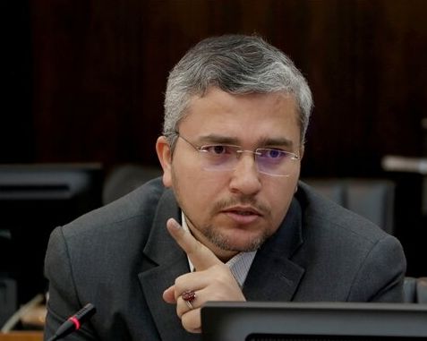 سخنگوی کمیسیون امنیت ملی مجلس: پای حق غنیسازی خون دادیم و از آن کوتاه نمیآییم