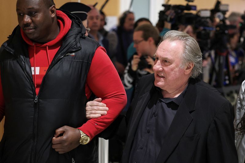 ژرار دوپاردیو،‌ بازیگر سرشناس فرانسوی،‌ به اتهام تعرض جنسی به دو زن مجرم شناخته شد