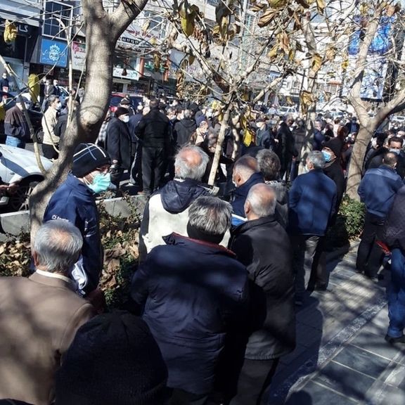 تجمع بازنشستگان در چند شهر ایران؛ عدالتی ندیدیم فقط دروغ شنیدیم