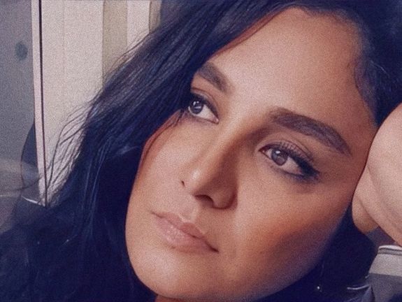 Dissident and political prisoner Mozhgan Keshavarz